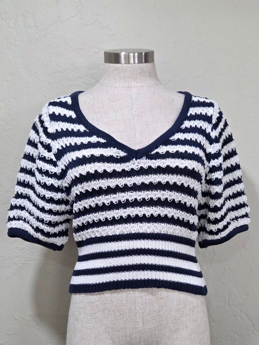 Stripe Open Knit V-Neck Top‎